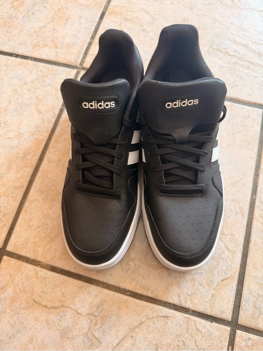 adidas Hoops 3.0 Low Black White Men Size 9.5 Sneakers H00460 Great Condition